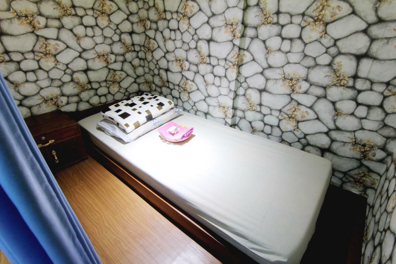 See You Soon Backpacker Hostel Yogyakarta Dış mekan fotoğraf